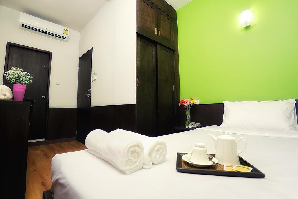 Baan Namtarn Guest House Bangkok Room photo